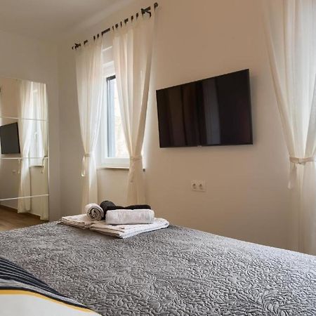 Apartments Dream In Arena 1 Pula Center Free Parking المظهر الخارجي الصورة