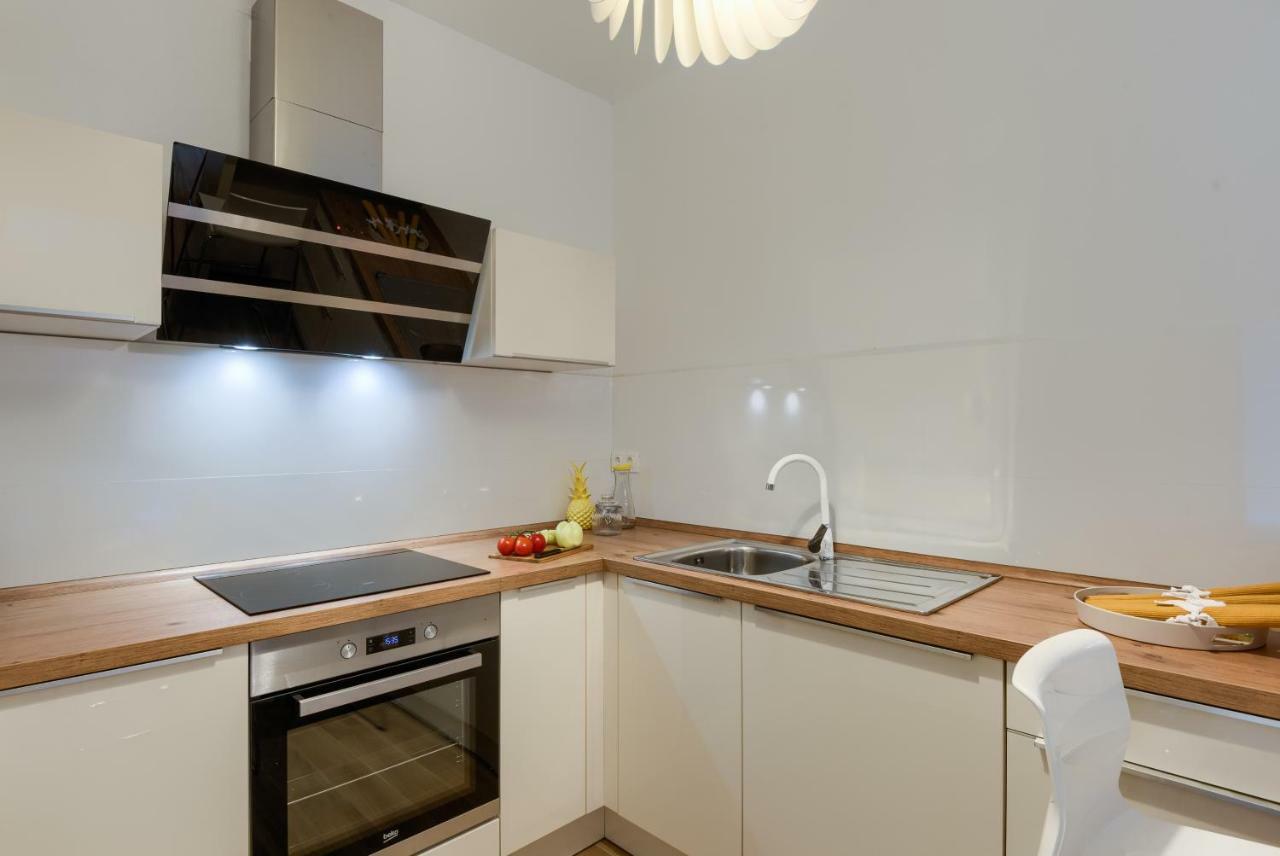 Apartments Dream In Arena 1 Pula Center Free Parking المظهر الخارجي الصورة