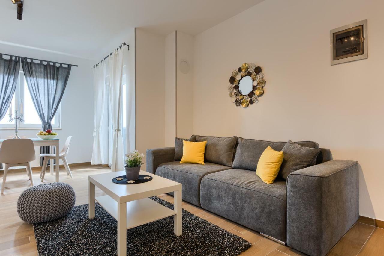 Apartments Dream In Arena 1 Pula Center Free Parking المظهر الخارجي الصورة